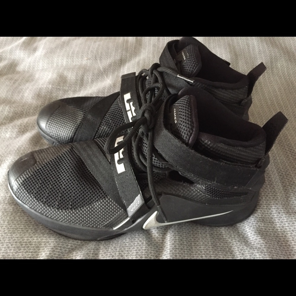 Lebron James Hightop Tennis Shoes